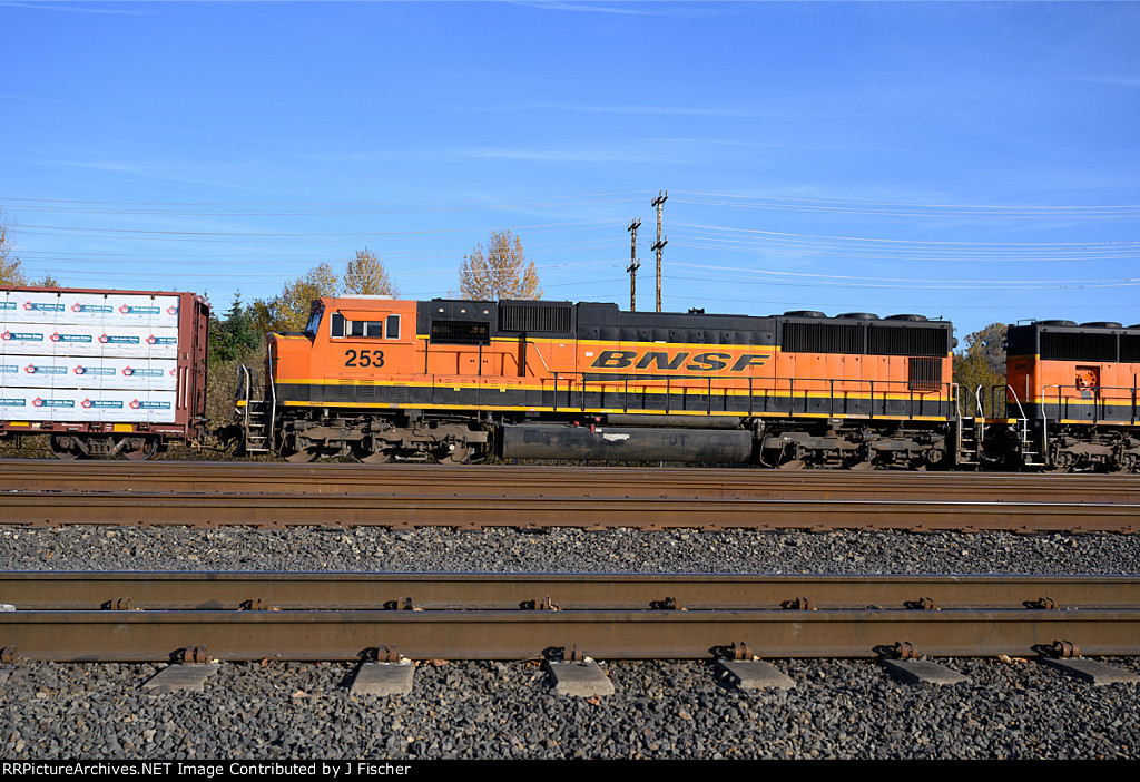 BNSF 253